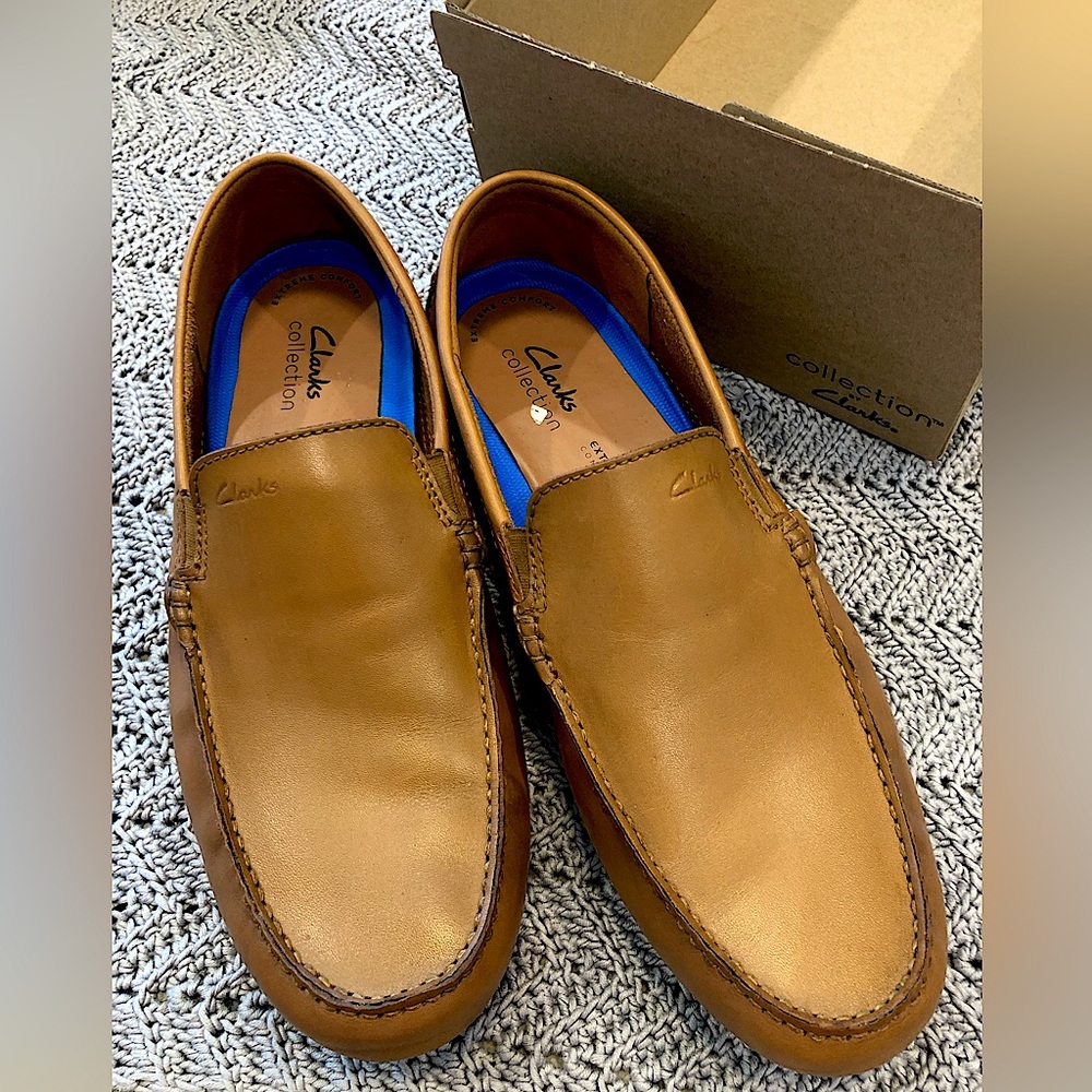 Men’s Clark’s Extreme Comfort Tan Leather Loafers— size 10.5 M
